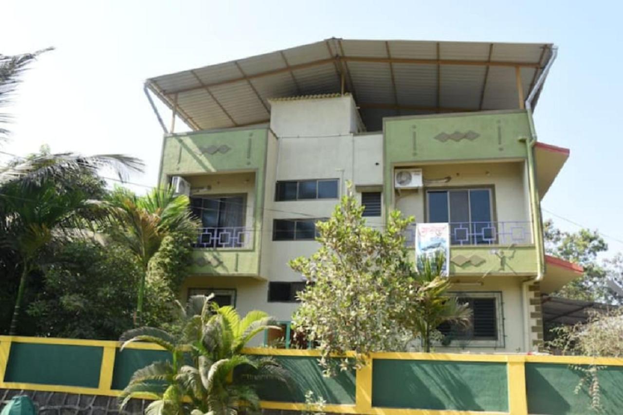 Gulmohar Cottages - Home Stay In Alībāg Dış mekan fotoğraf