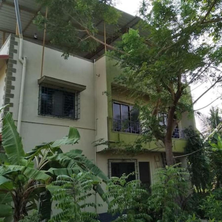 Gulmohar Cottages - Home Stay In Alībāg Dış mekan fotoğraf